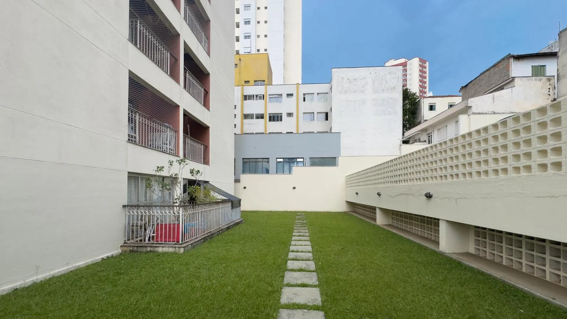 Pe0061 - Recem Reformado 2 Dorms Piscina 2Vagas Garagem Ao Lado Do Allianz Parque Sao Paulo 0*,  Brezilya